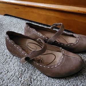 Aetrex women's dress shoes